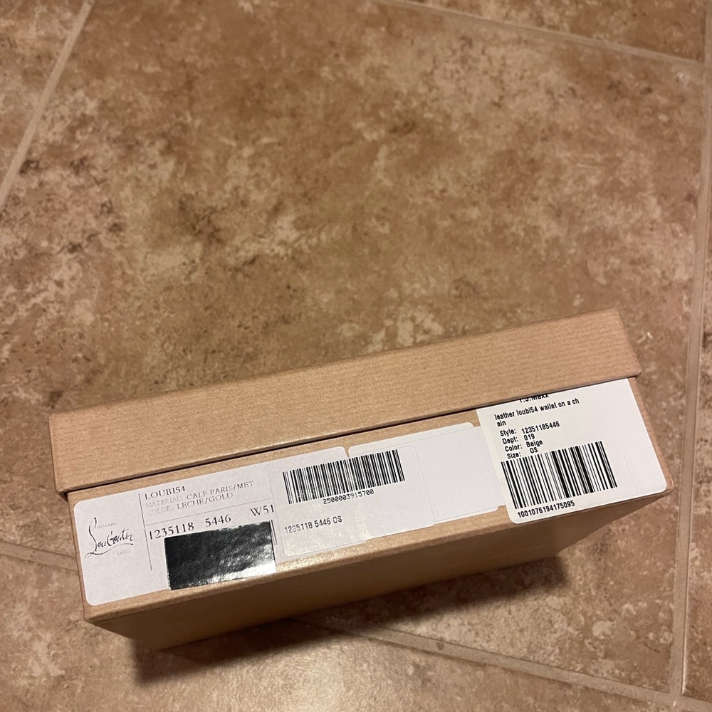 Christian Louboutin box - Picture 3 of 3
